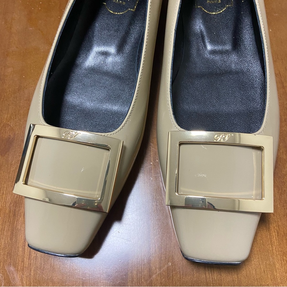 Roger Vivier Tan Patent Leather Loafers - Picture 2 of 6